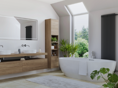 Badezimmer mit Pflanzen und Holzschränken